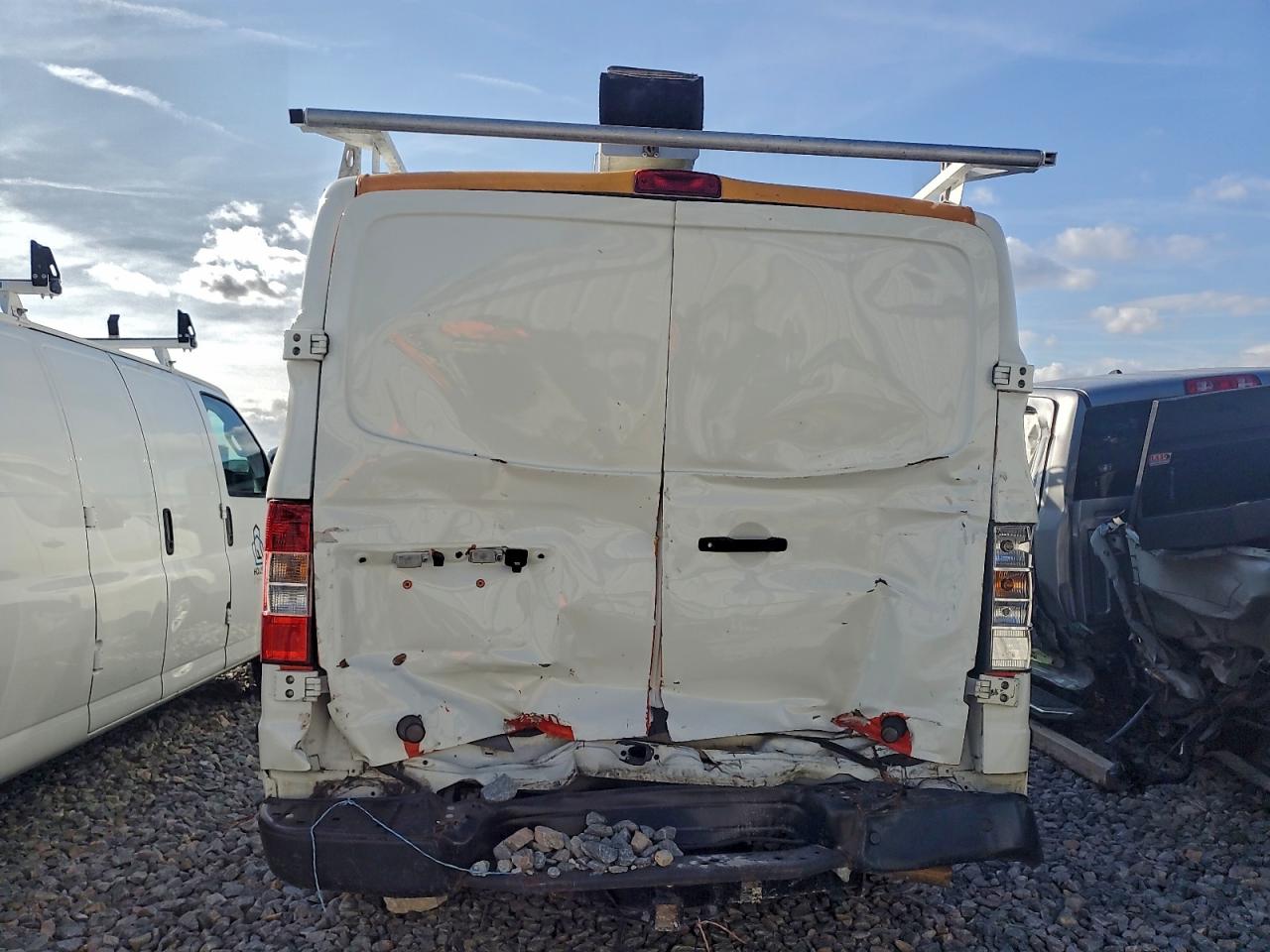 NISSAN NV1500 1500 S