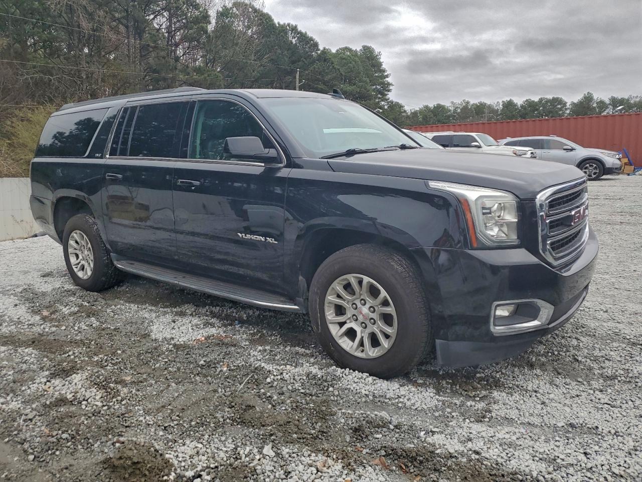 GMC YUKON C1500 SLT