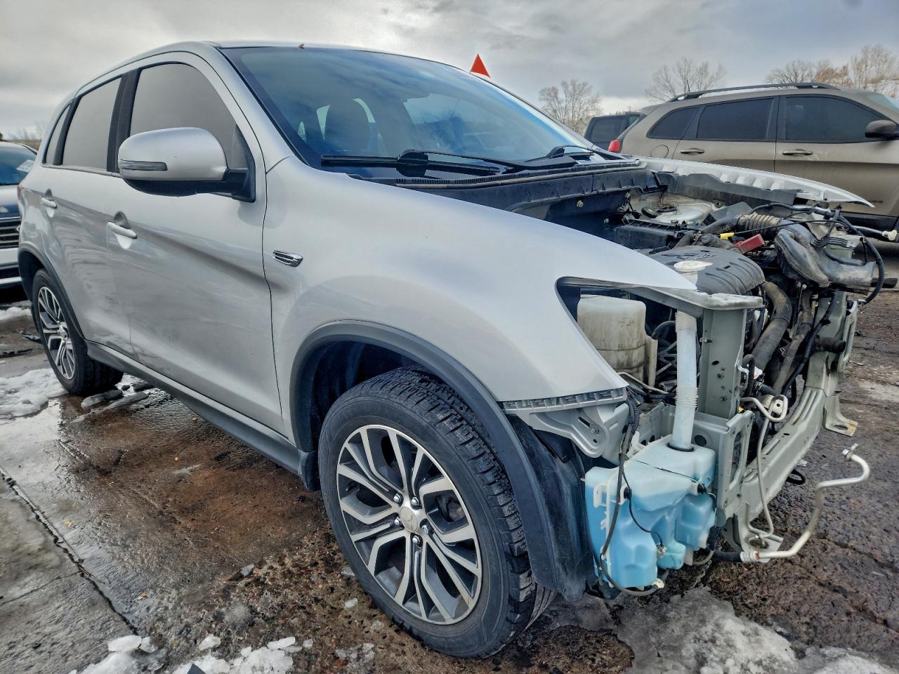 MITSUBISHI OUTLANDER ES