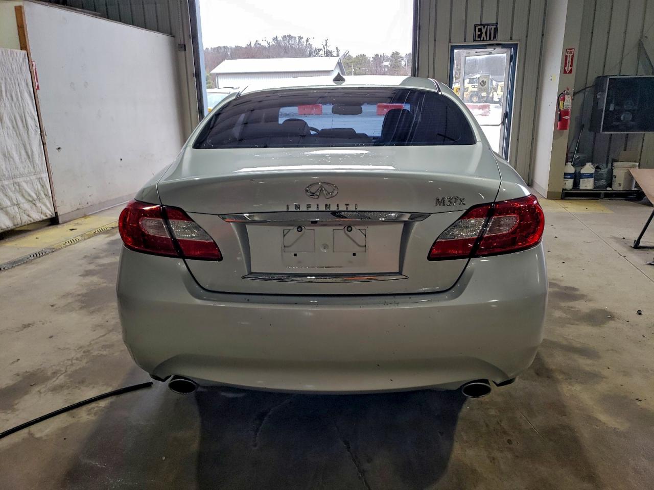 INFINITI M37 X