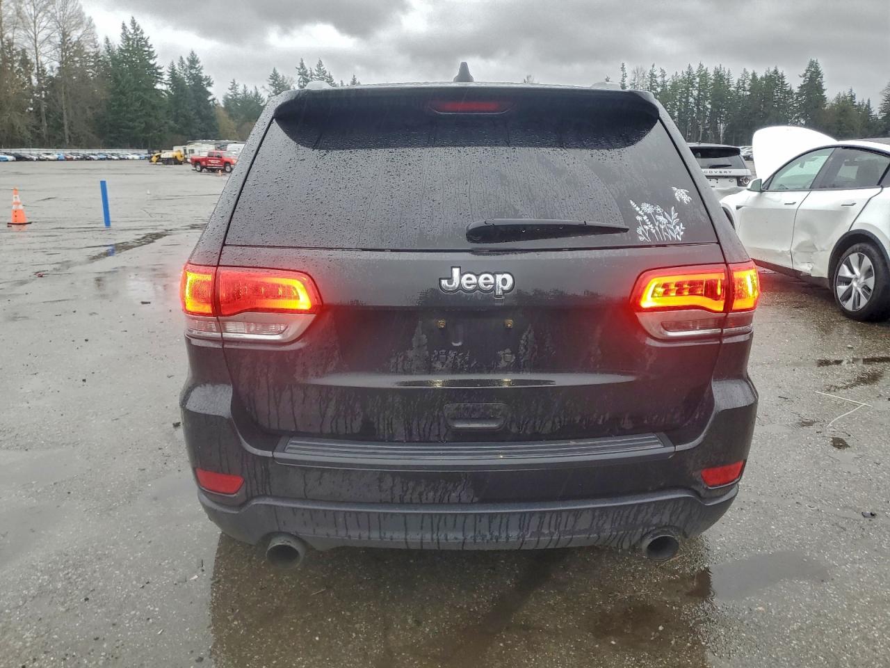 JEEP GRAND CHEROKEE LAREDO