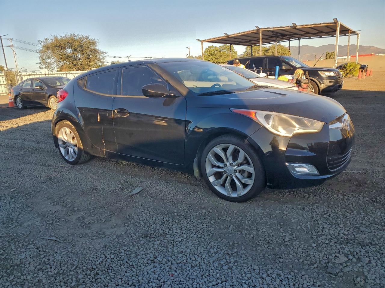 Lot #3308569521 2013 HYUNDAI VELOSTER