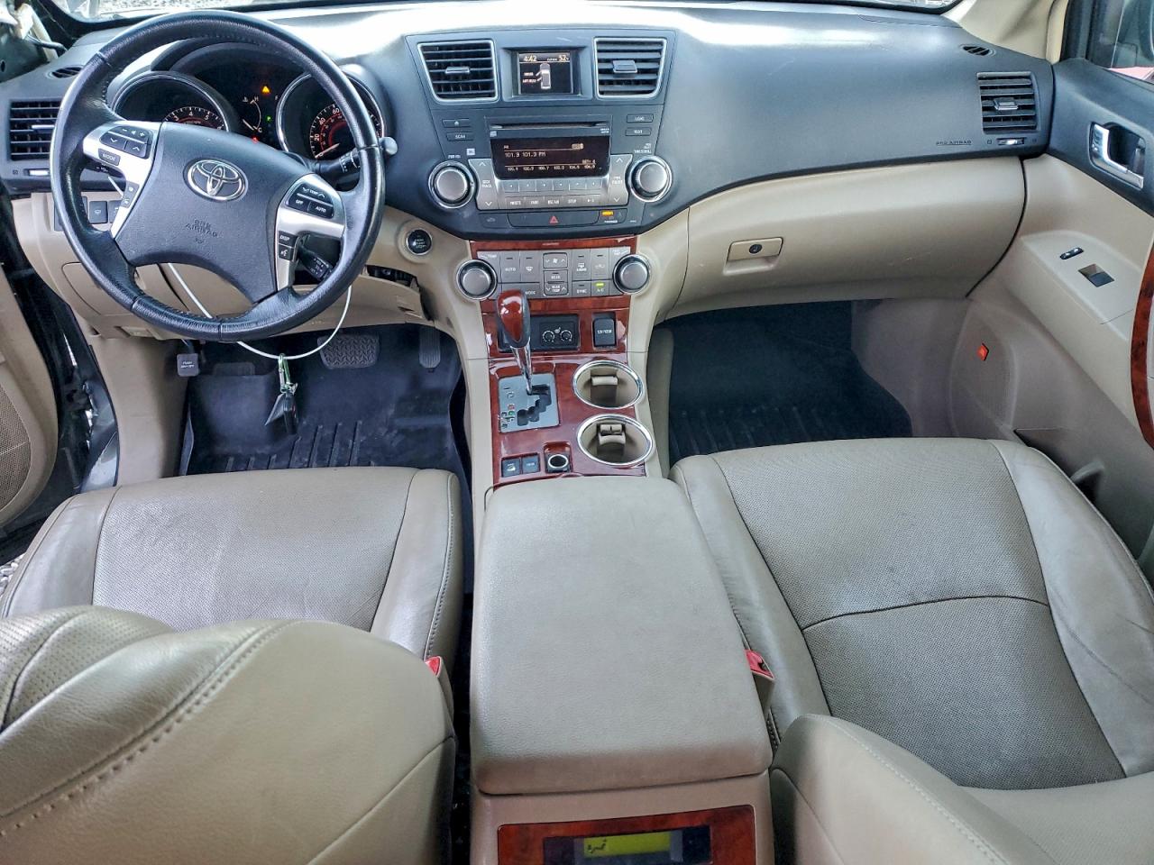 TOYOTA HIGHLANDER LIMITED