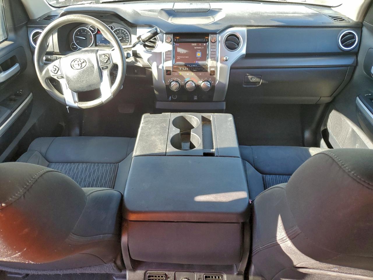 TOYOTA TUNDRA CREWMAX SR5