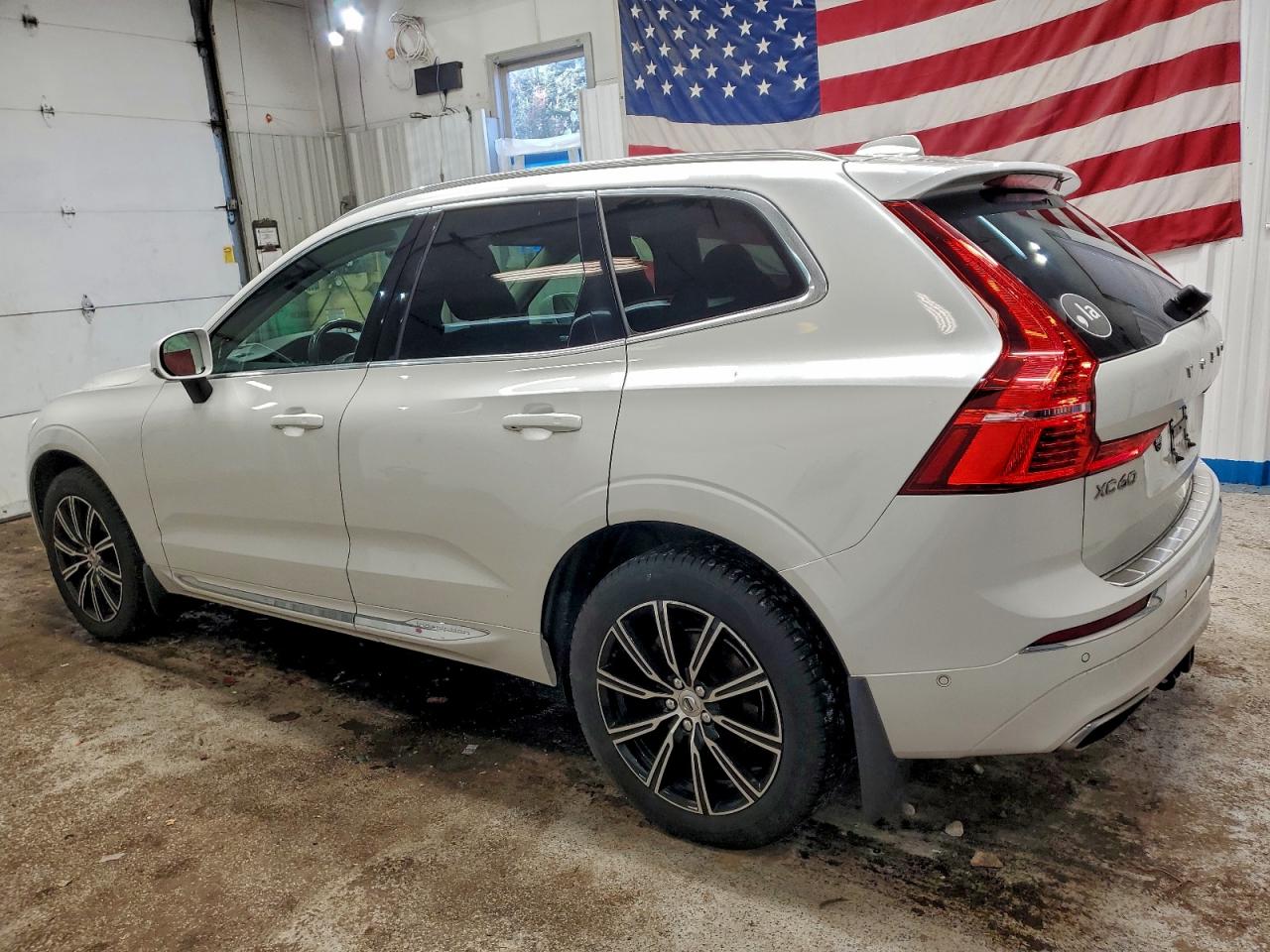 VOLVO XC60 T5 INSCRIPTION
