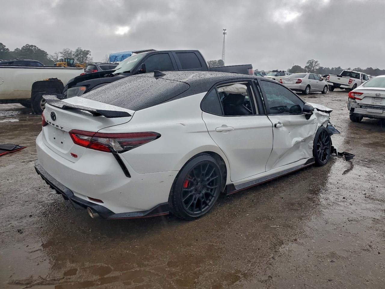 TOYOTA CAMRY TRD
