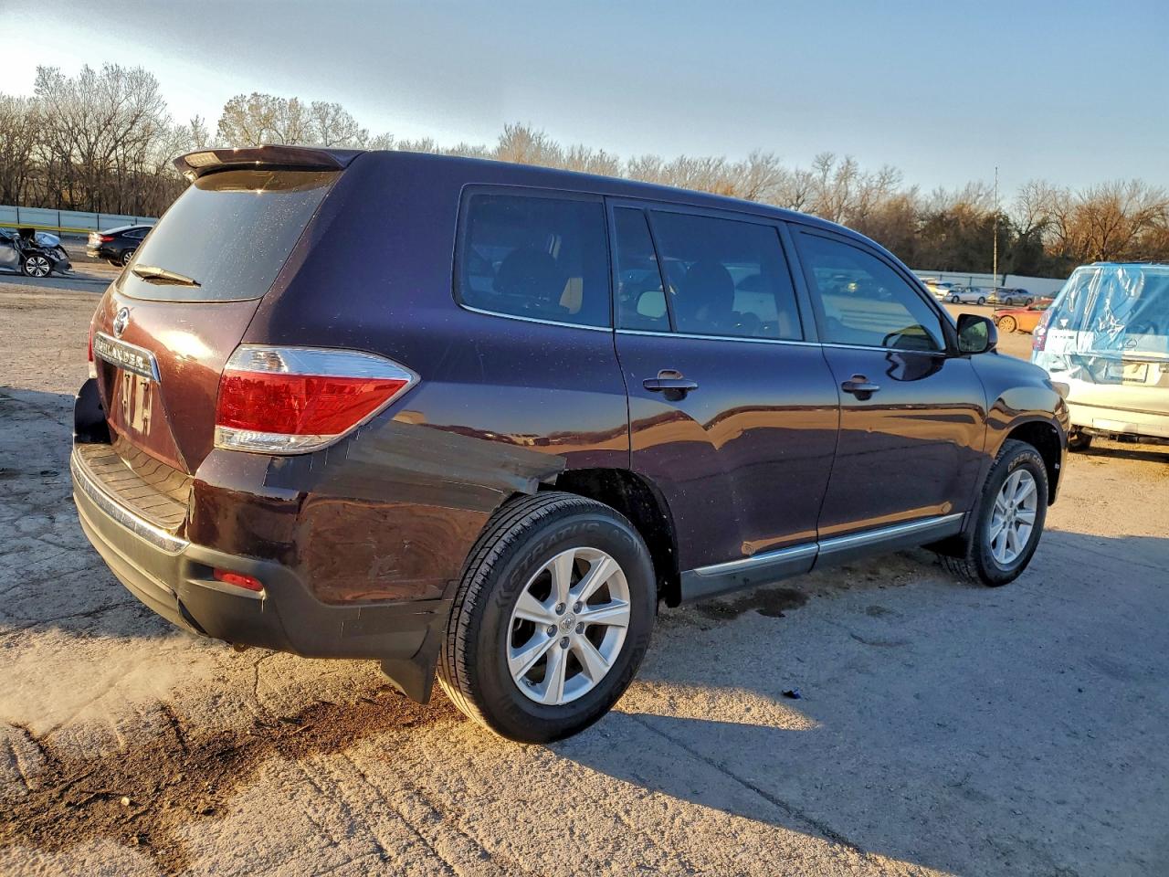 TOYOTA HIGHLANDER BASE