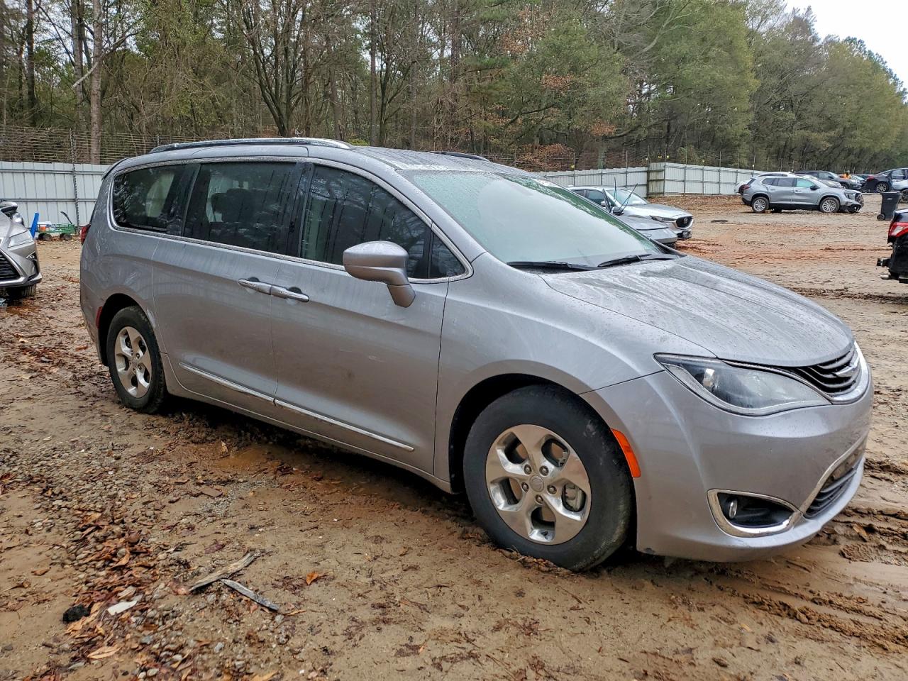 CHRYSLER PACIFICA HYBRID TOURING L