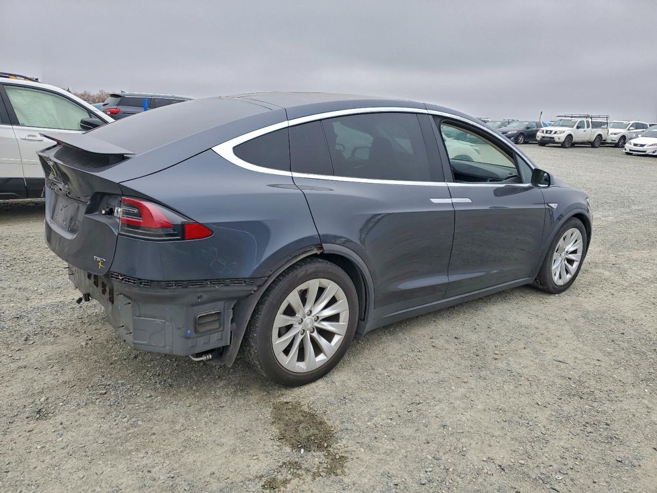 TESLA MODEL X