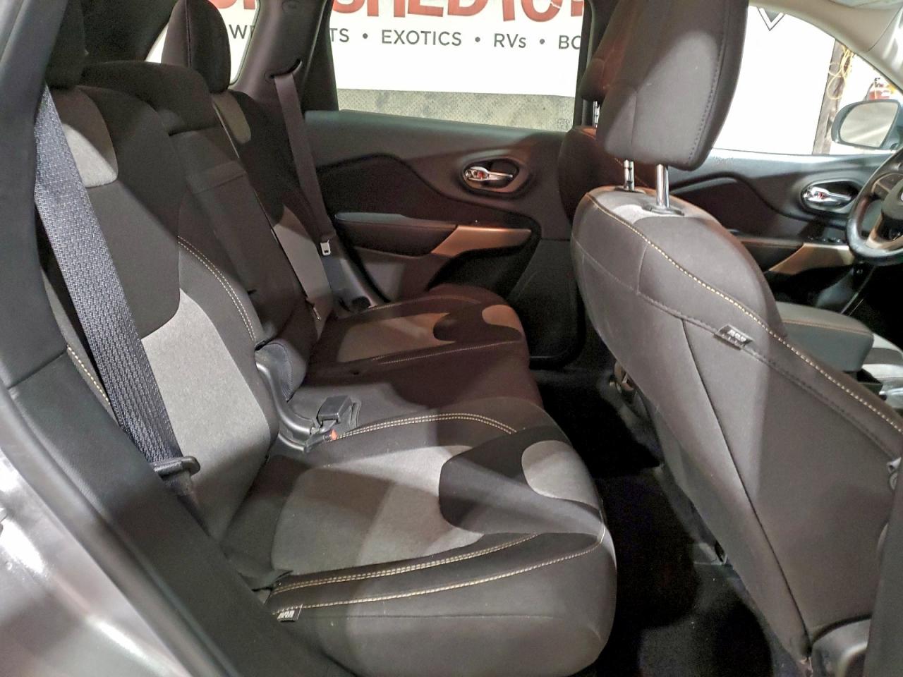 JEEP GRAND CHEROKEE LATITUDE