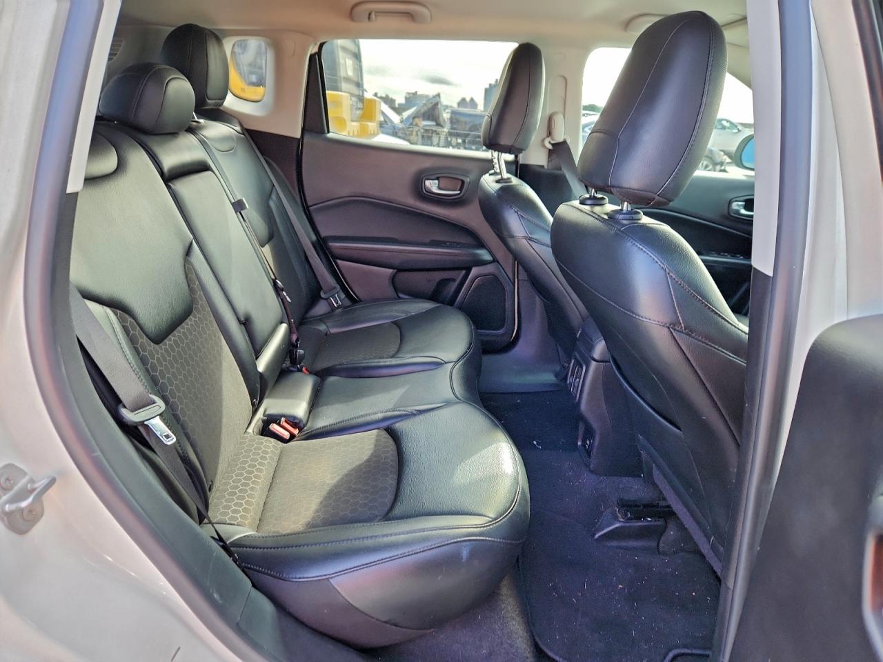 JEEP COMPASS LATITUDE