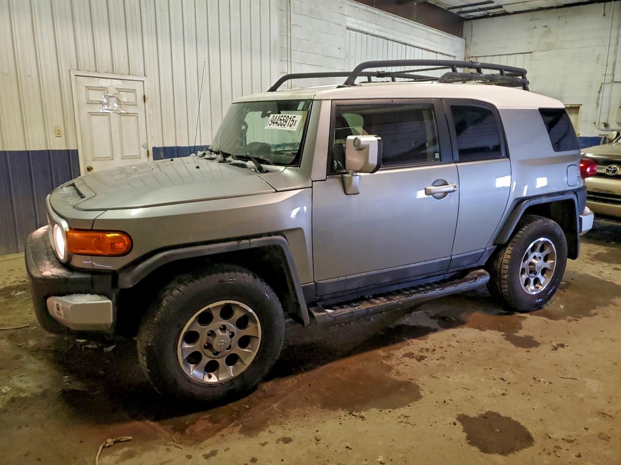 Lot #3308290162 2012 TOYOTA FJ CRUISER