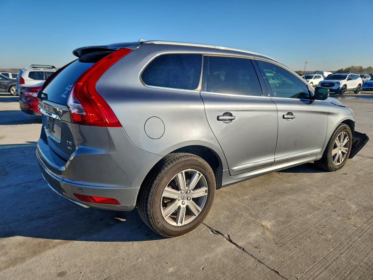 VOLVO XC60 T5 INSCRIPTION