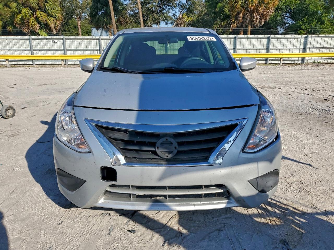 NISSAN VERSA S
