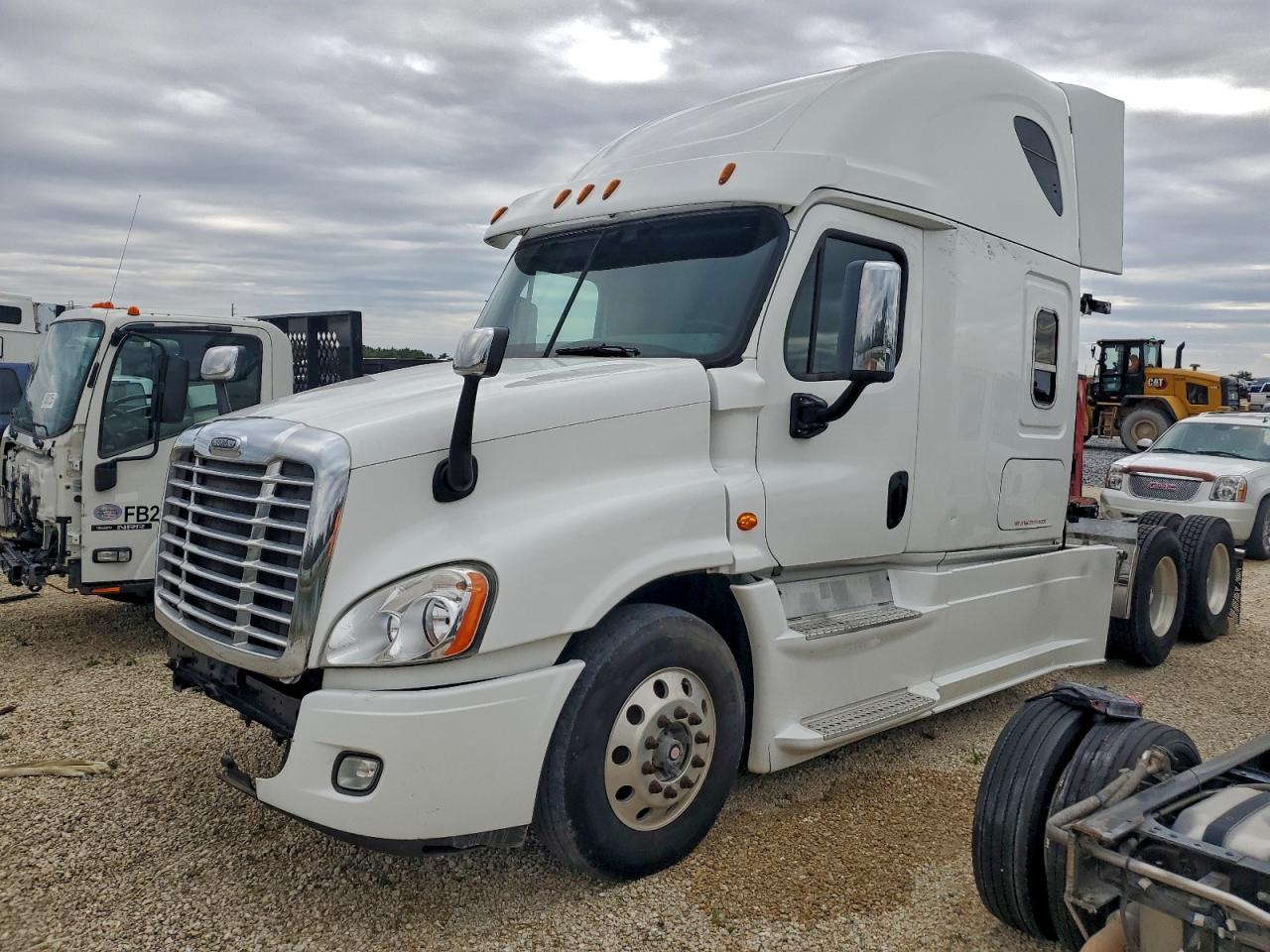 Lot #3309467586 2015 FREIGHTLINER CASCADIA 1