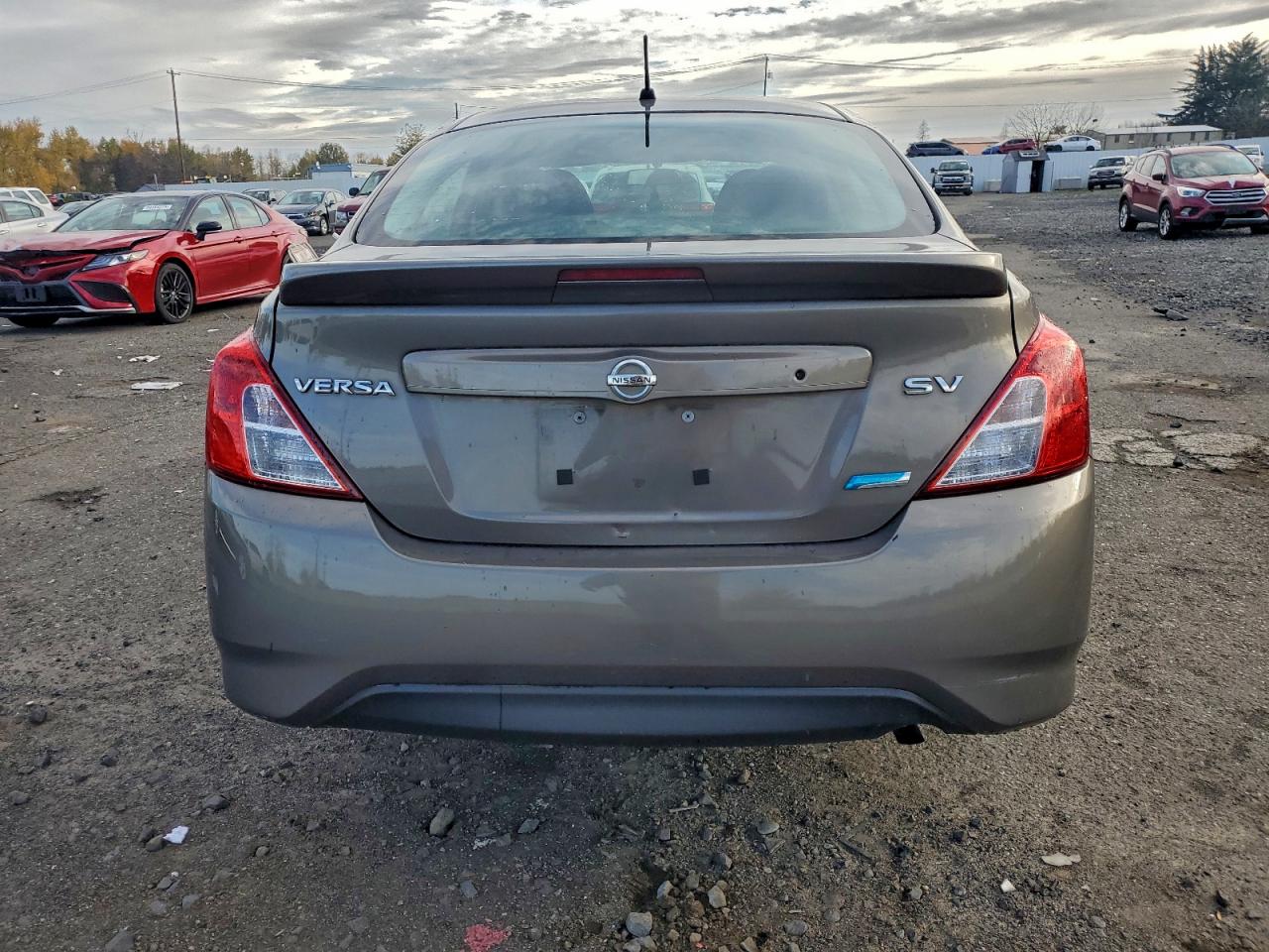 NISSAN VERSA S