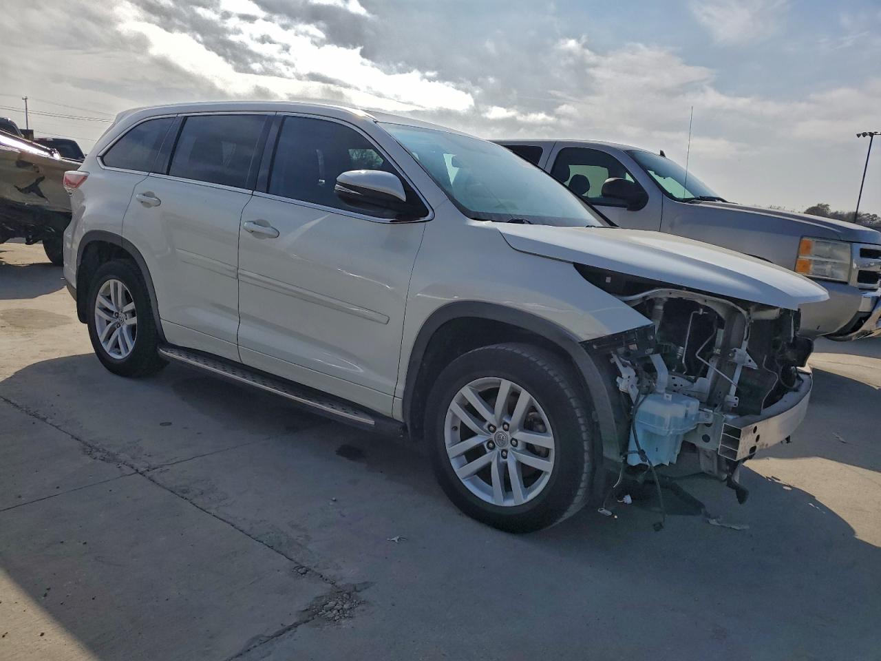 TOYOTA HIGHLANDER LE