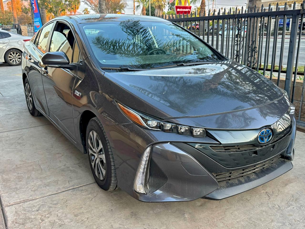 TOYOTA PRIUS PRIME LE
