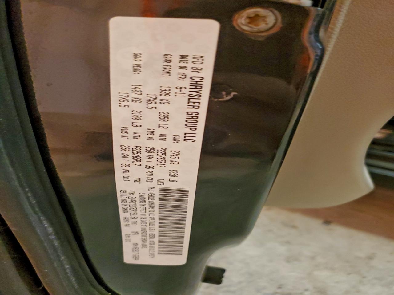 CHRYSLER TOWN & COUNTRY LIMITED