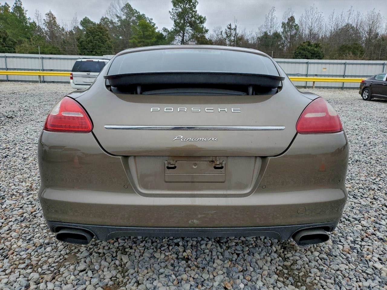 PORSCHE PANAMERA 2