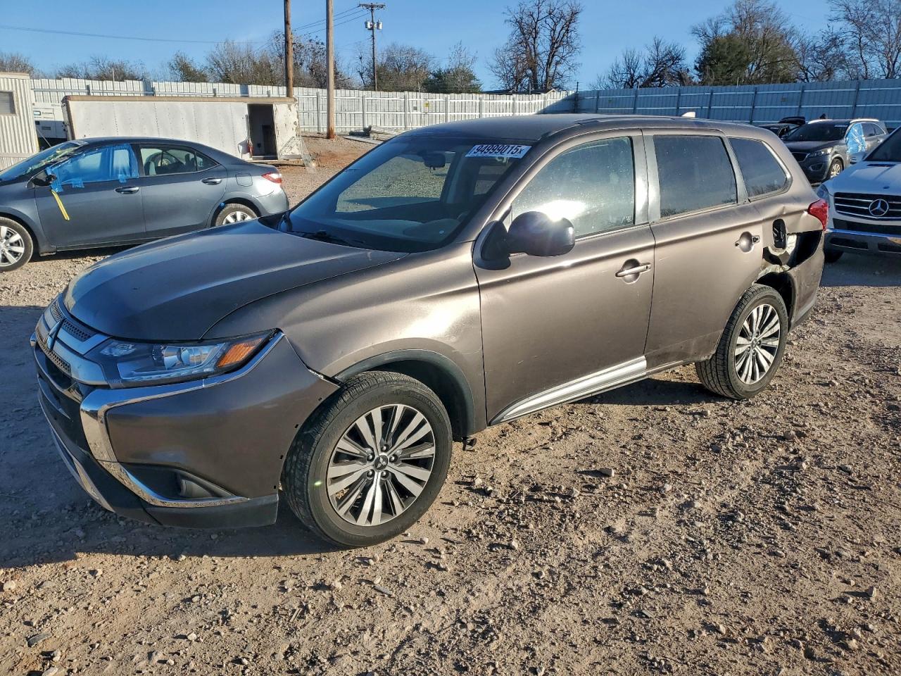 MITSUBISHI OUTLANDER ES