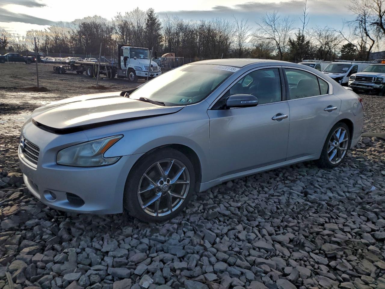NISSAN MAXIMA S