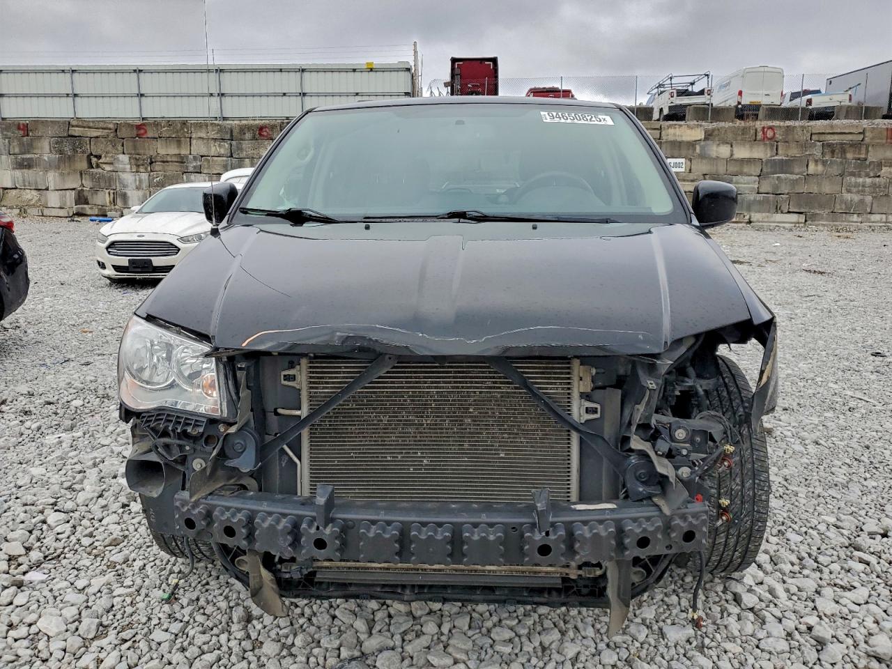 CHRYSLER TOWN & COUNTRY TOURING L