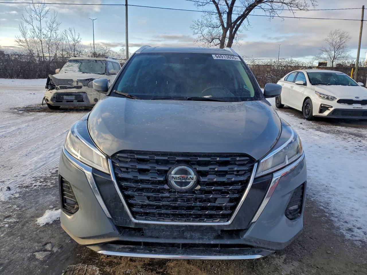 NISSAN KICKS SV