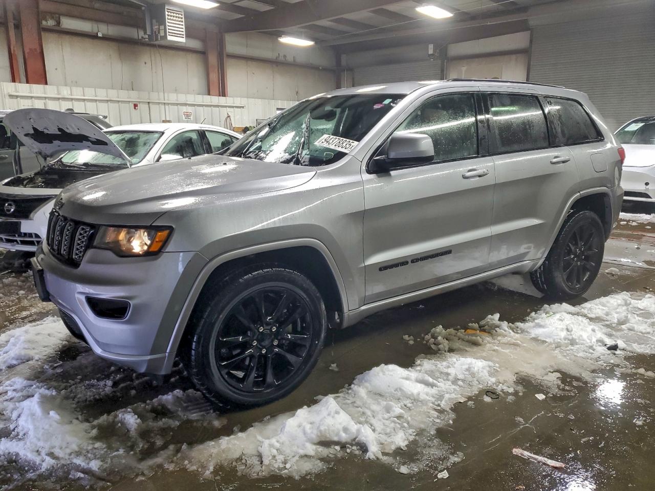 JEEP GRAND CHEROKEE LAREDO