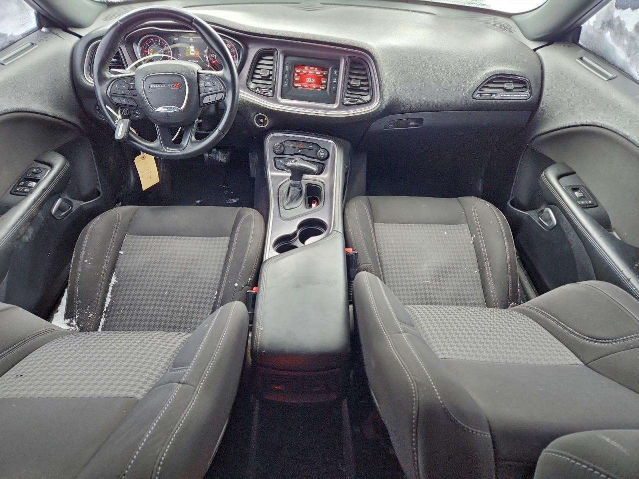 Lot #3301870972 2016 DODGE CHALLENGER