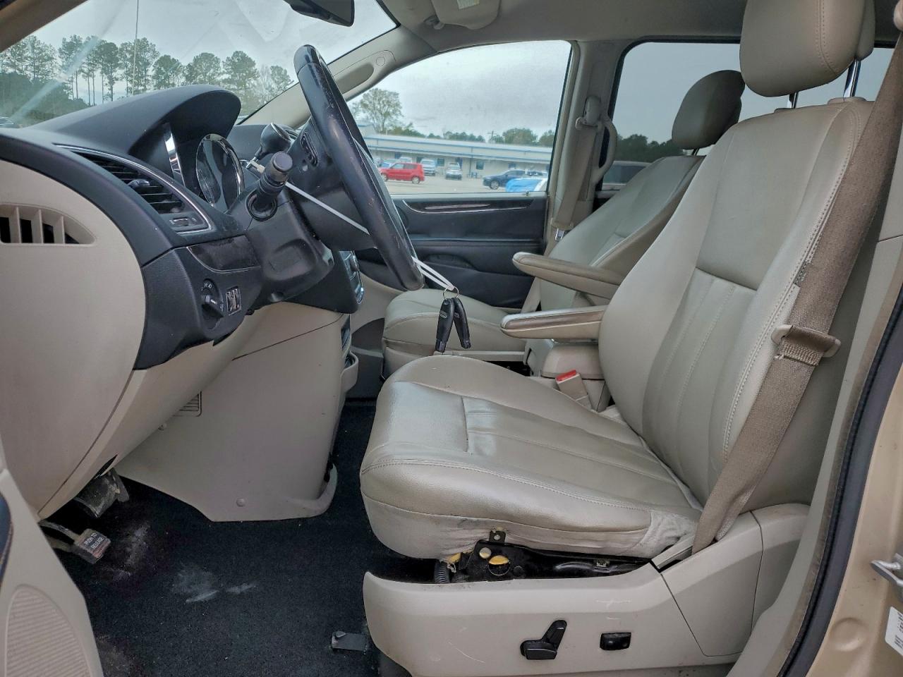 CHRYSLER TOWN & COUNTRY TOURING