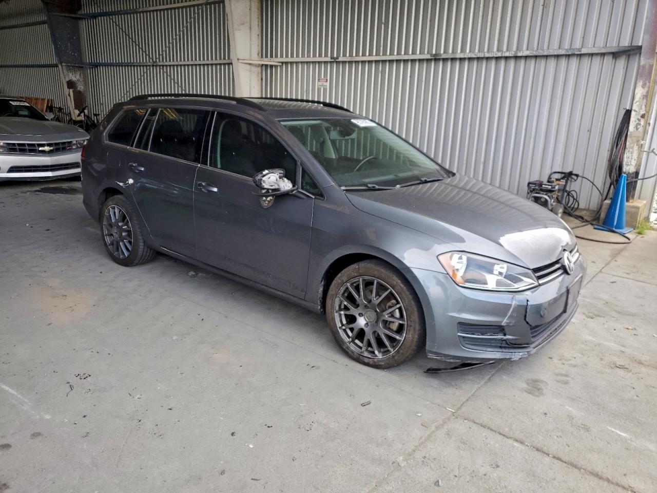 VOLKSWAGEN GOLF SPORTSVAN S