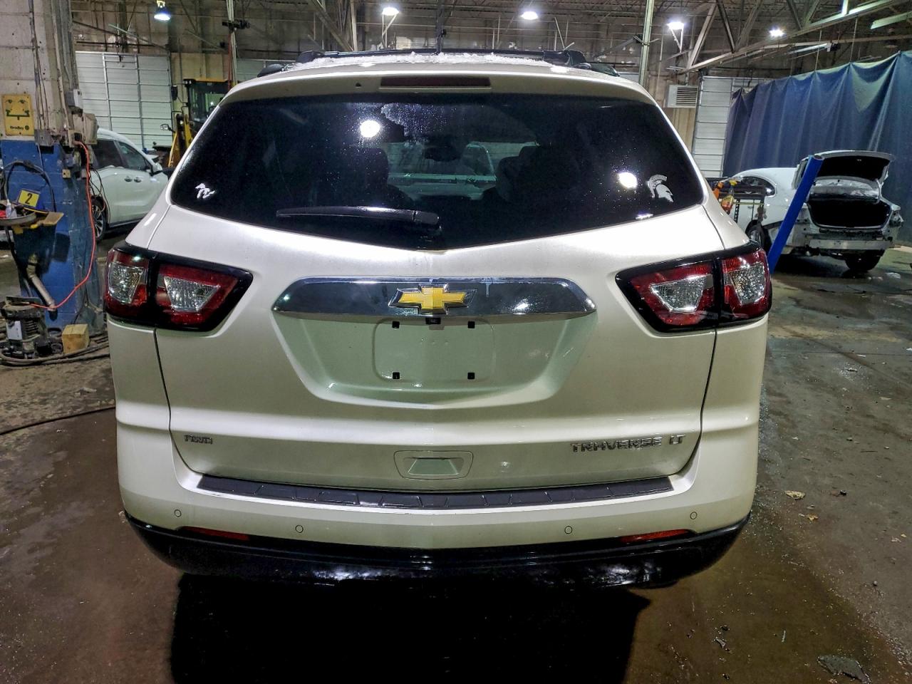 CHEVROLET TRAVERSE LT