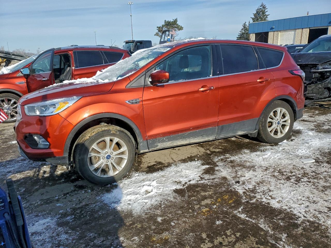 FORD ESCAPE SE