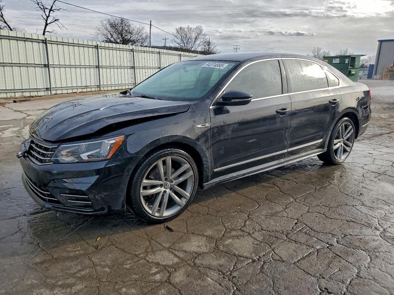 2017 VOLKSWAGEN PASSAT R-L #3301776340