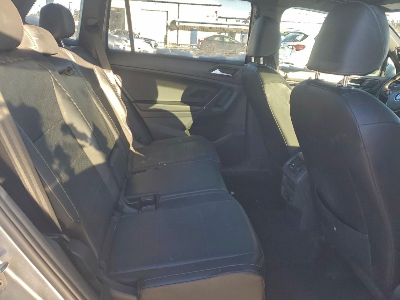 VOLKSWAGEN TIGUAN SE