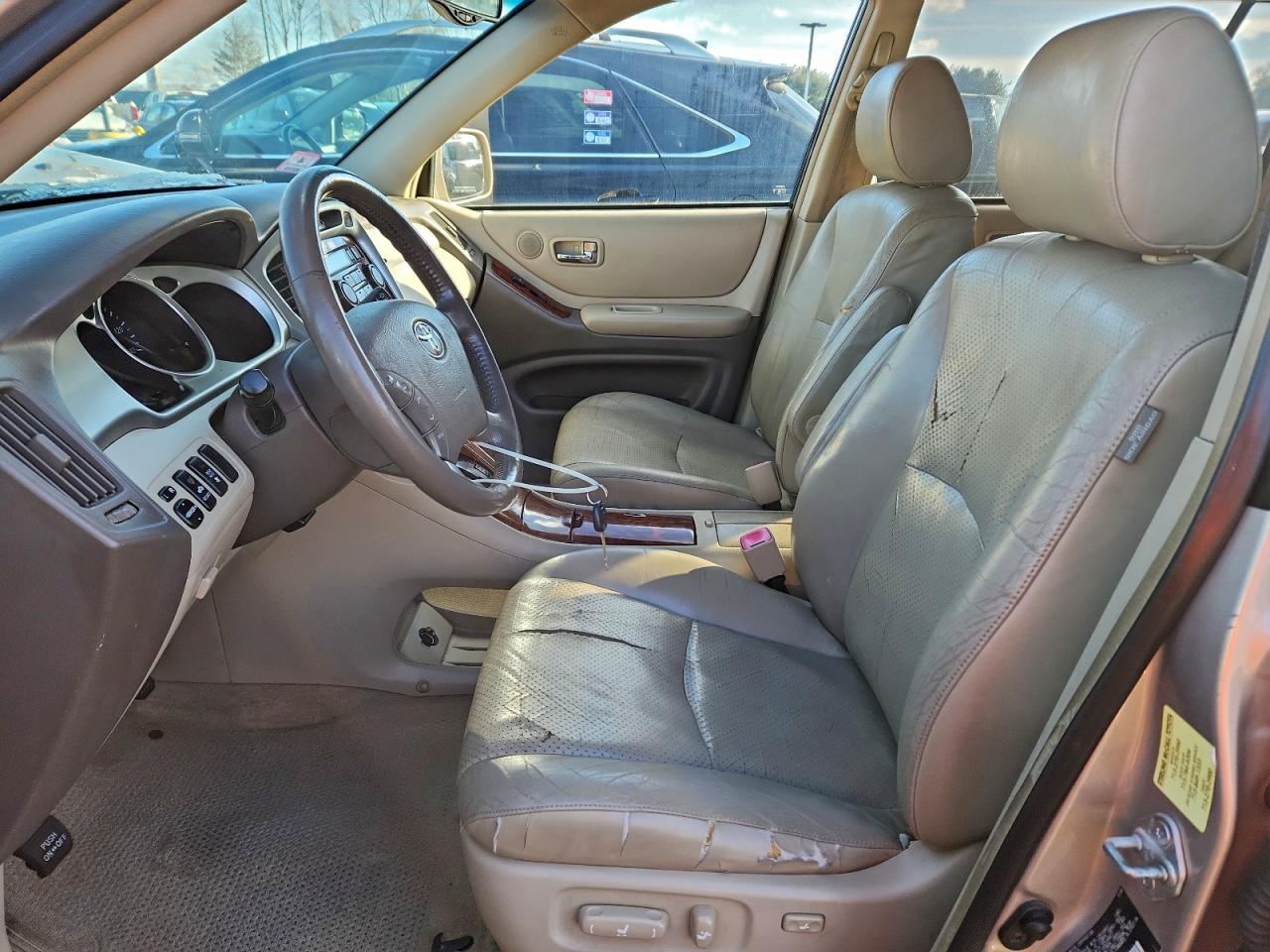 Lot #3312393119 2004 TOYOTA HIGHLANDER