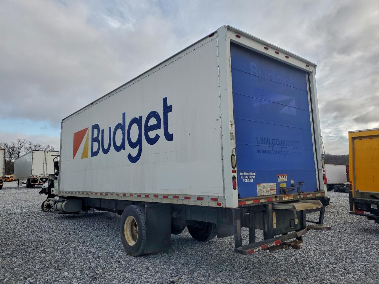 Lot #3317778065 2017 INTERNATIONAL 4000 4300