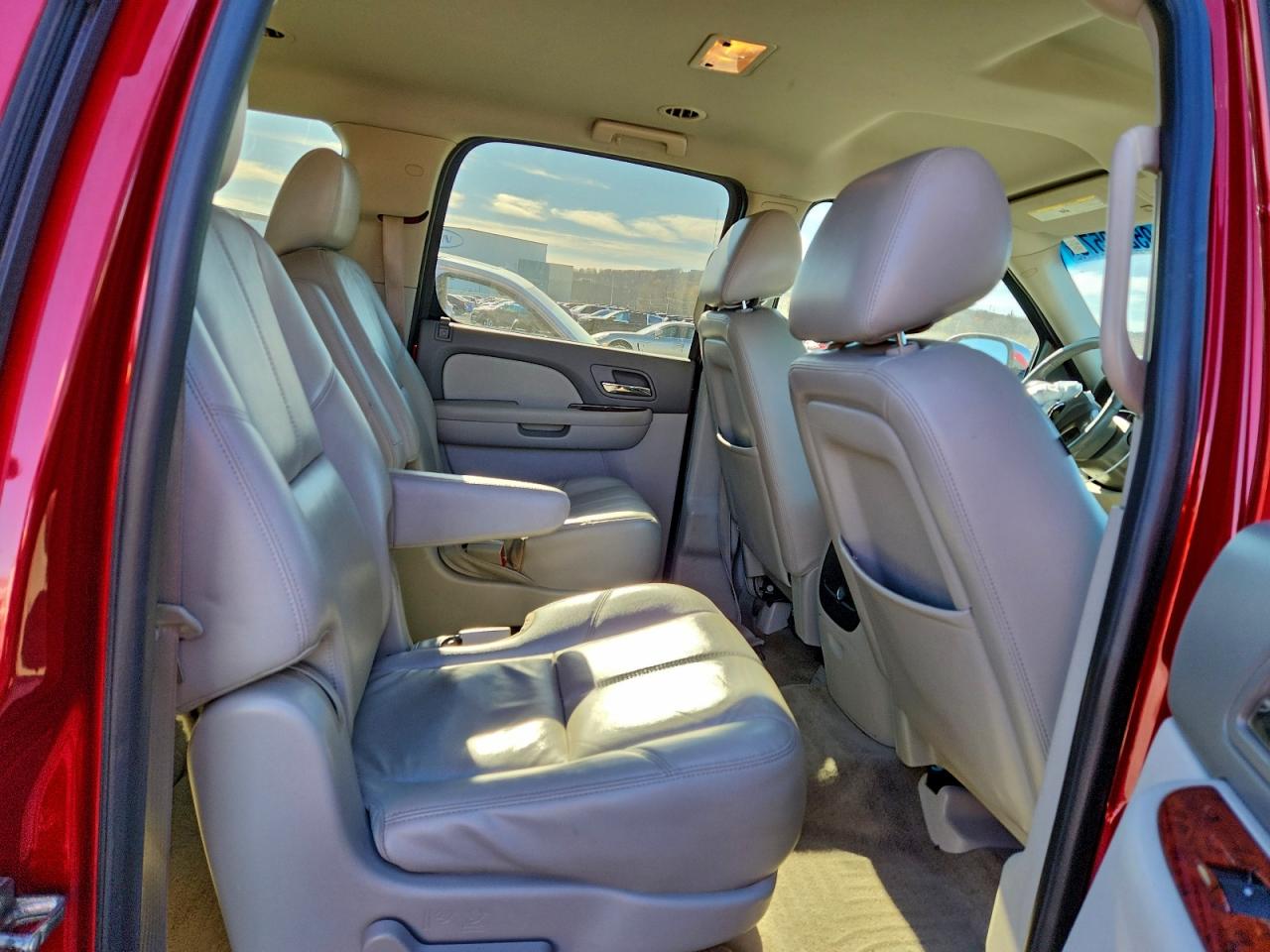 CHEVROLET SUBURBAN C1500 LT