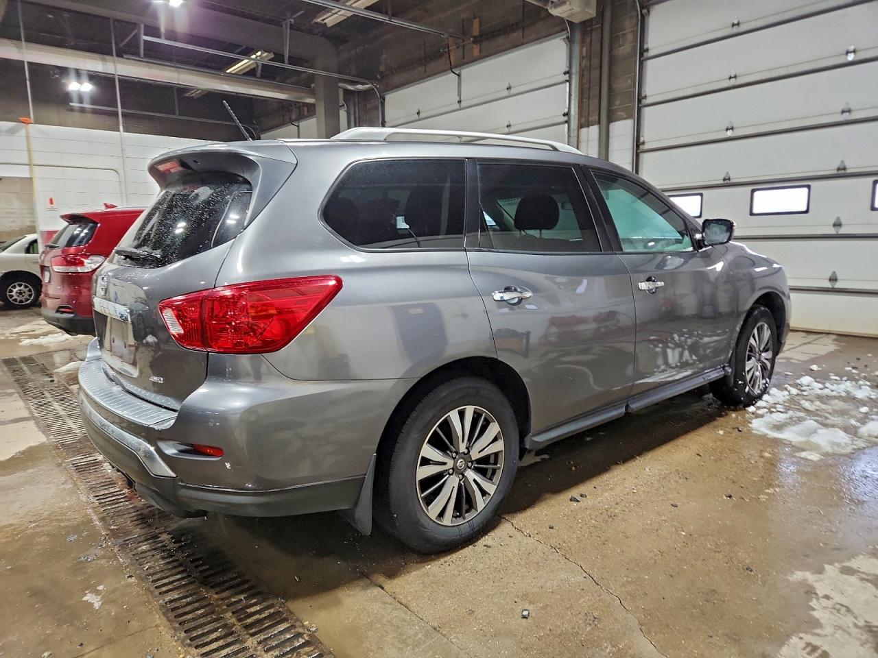 Lot #3309201639 2017 NISSAN PATHFINDER