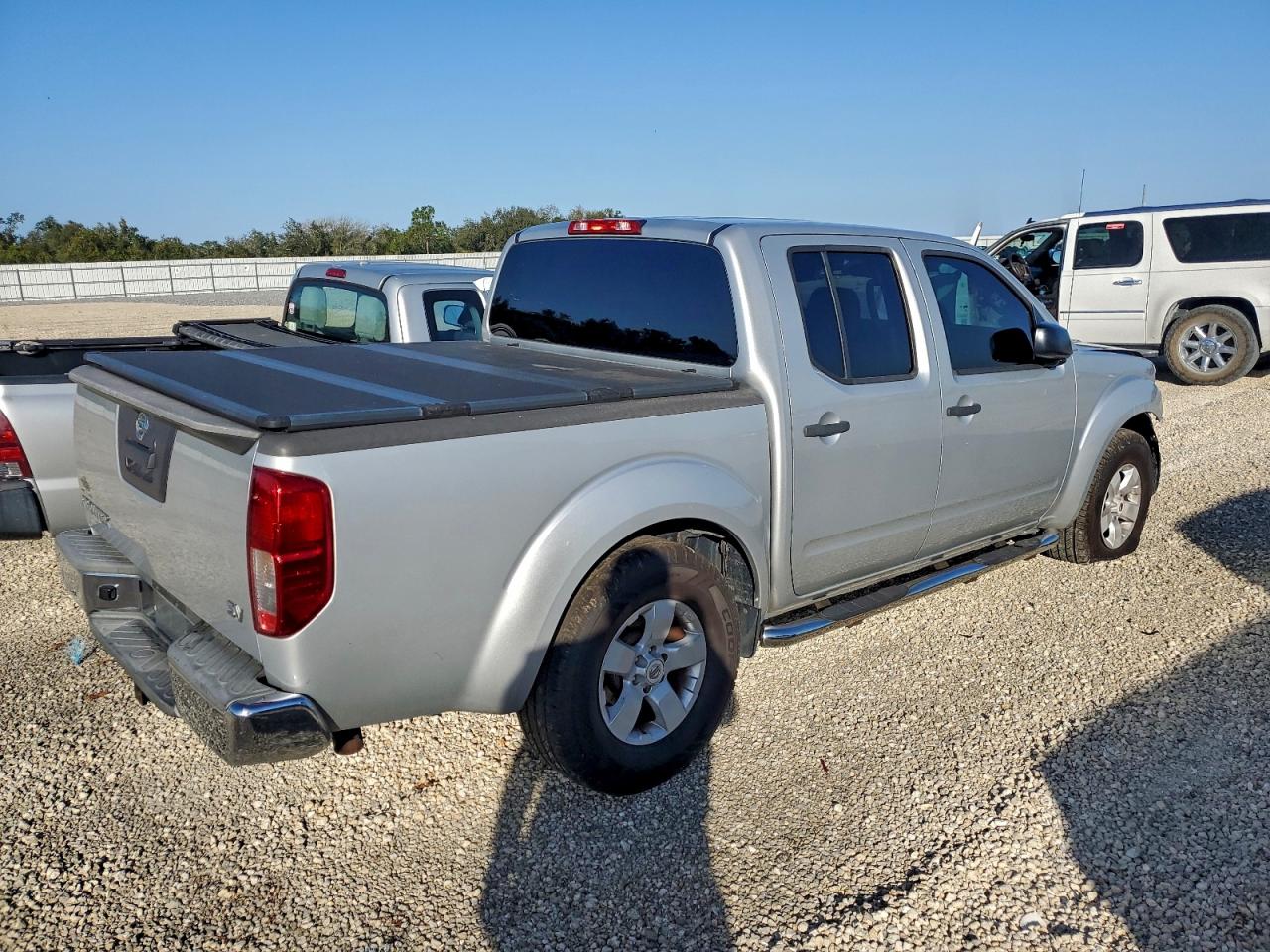 NISSAN FRONTIER S