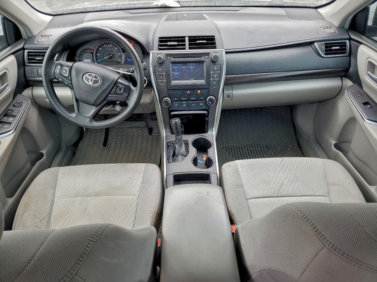 TOYOTA CAMRY LE