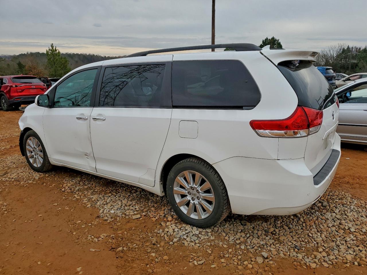 Lot #3308229192 2012 TOYOTA SIENNA XLE
