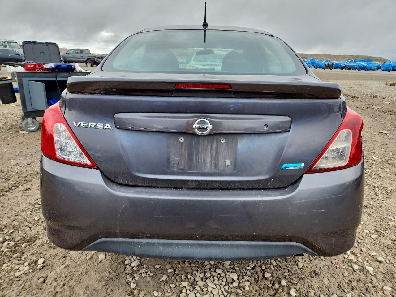 NISSAN VERSA S