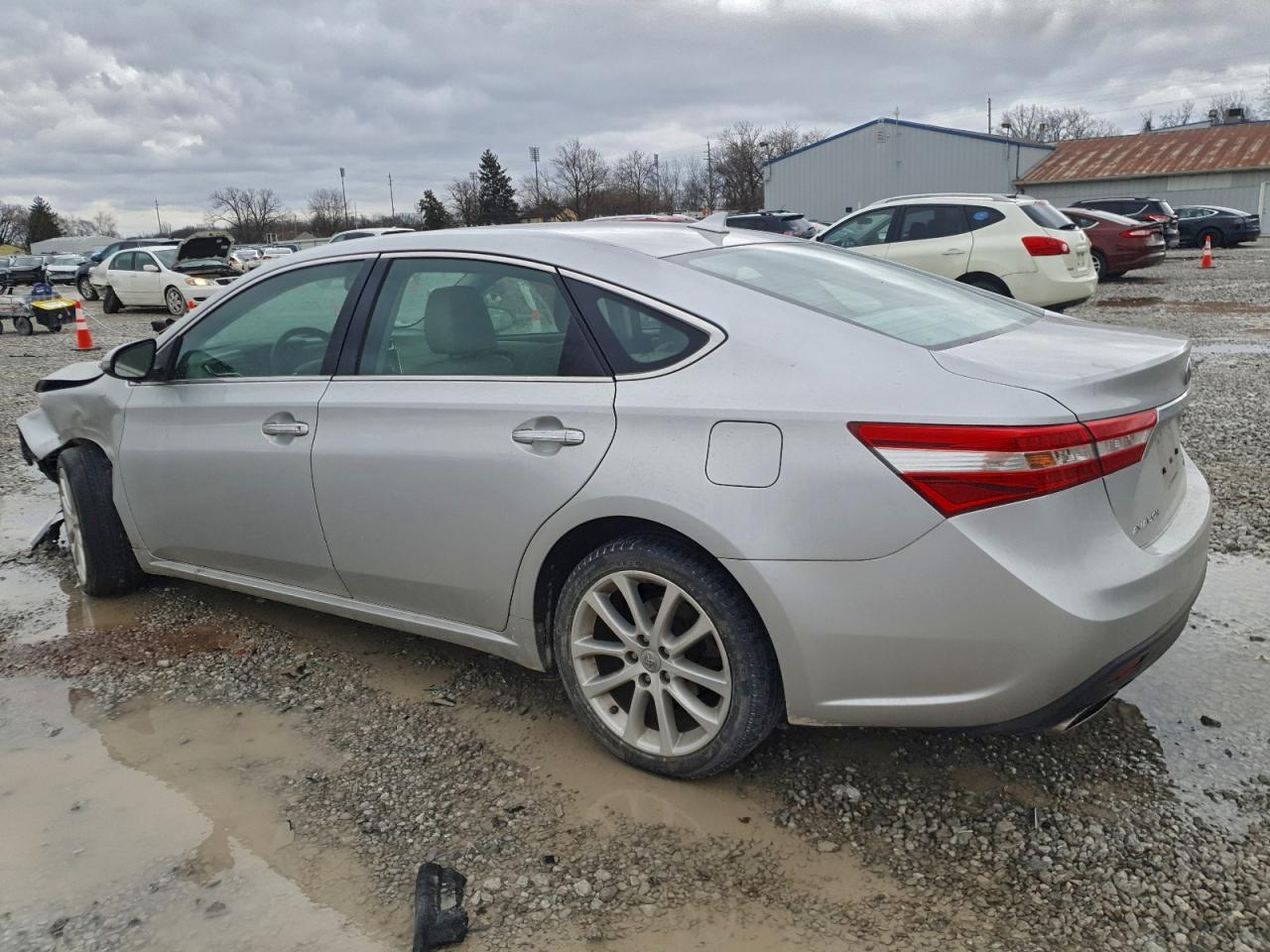 Lot #3311624217 2013 TOYOTA AVALON BAS