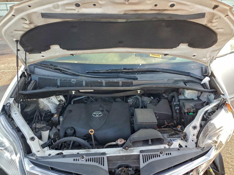 2019 TOYOTA SIENNA XLE #3309507569