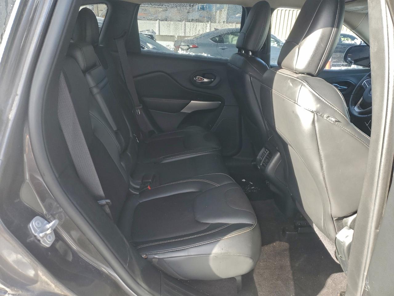 JEEP GRAND CHEROKEE LATITUDE PLUS