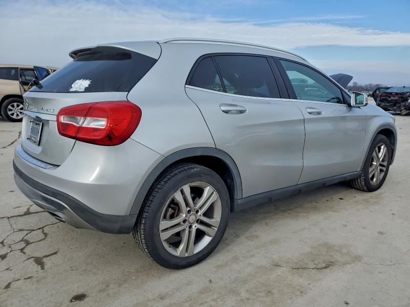2015 MERCEDES-BENZ GLA 250 4M #3316747406