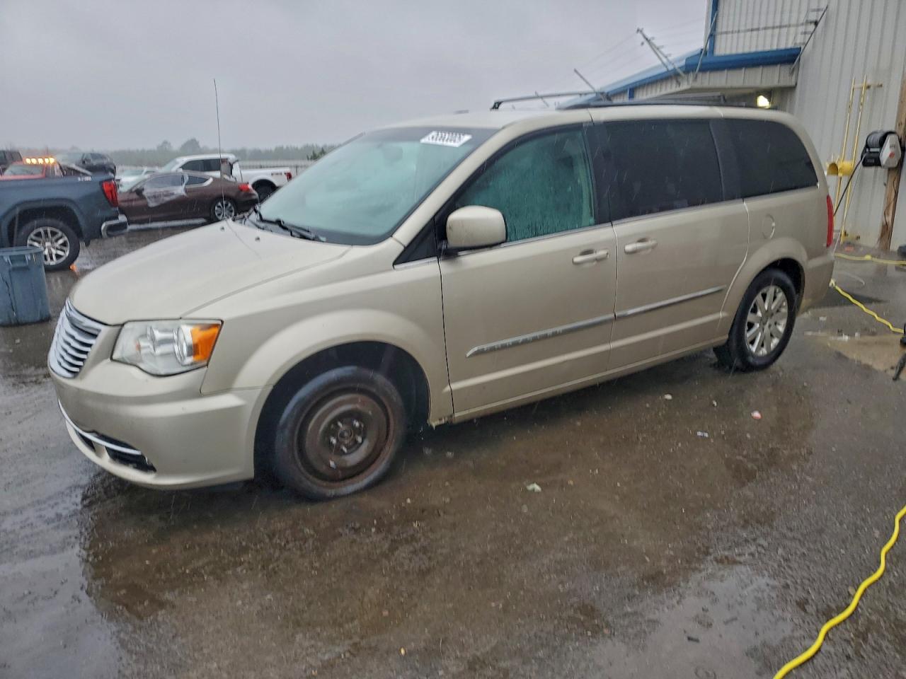 CHRYSLER TOWN & COUNTRY TOURING