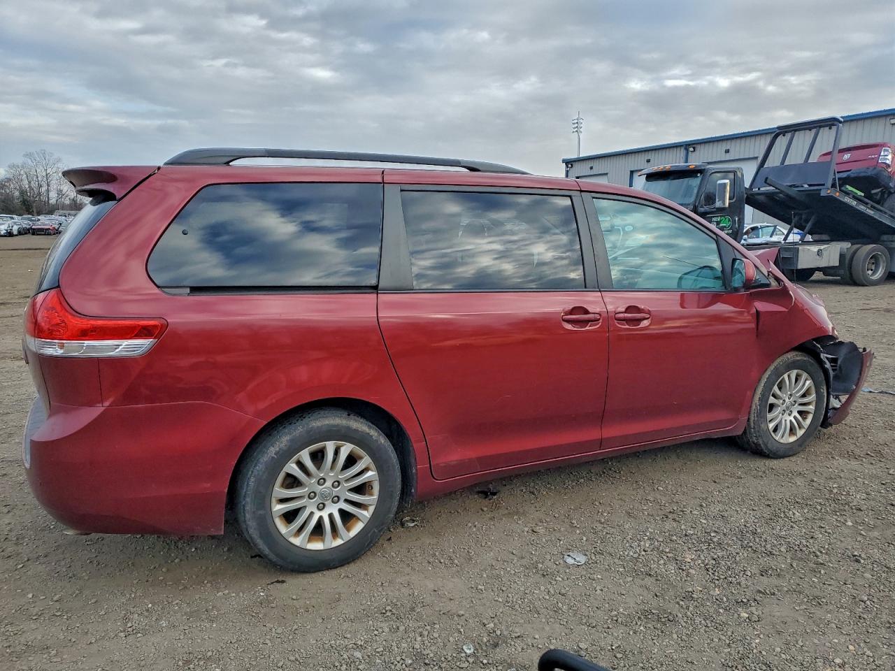 TOYOTA SIENNA XLE